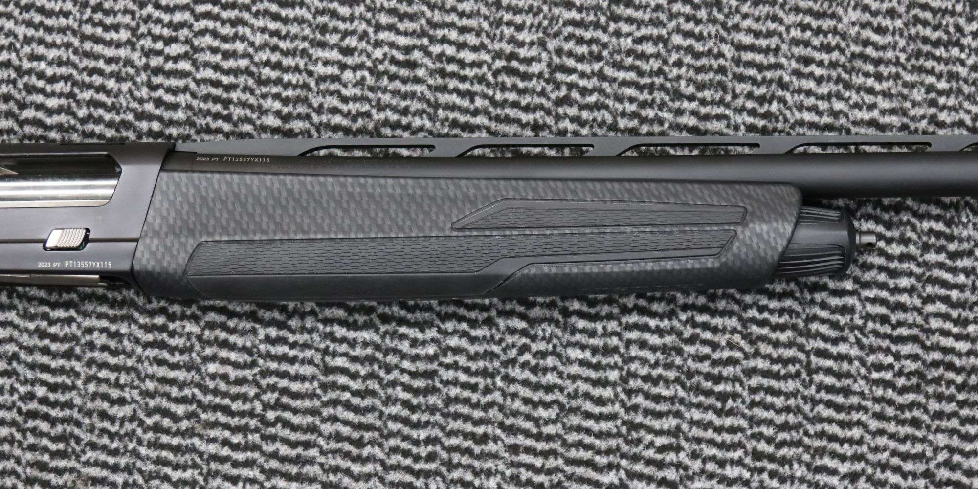 Browning 12 gauge MAXUS II CARBON FIBRE