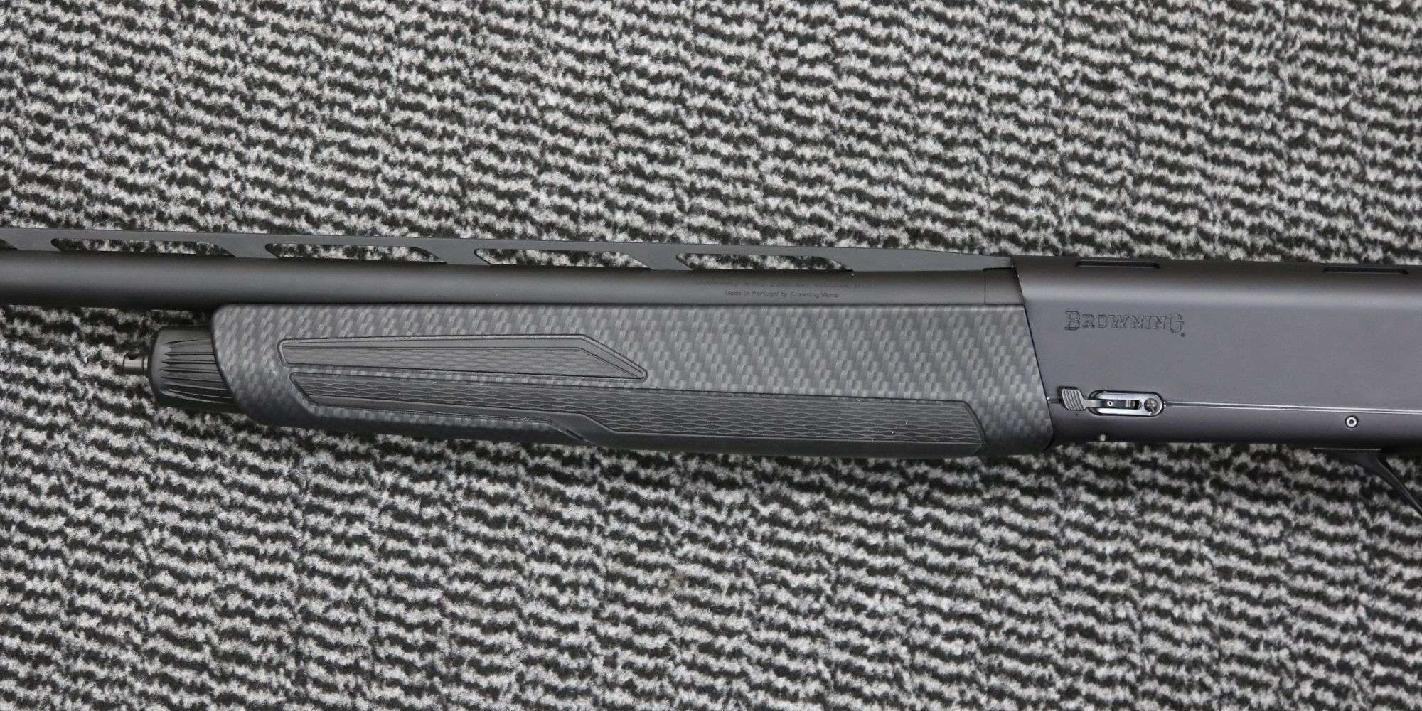 Browning 12 gauge MAXUS II CARBON FIBRE